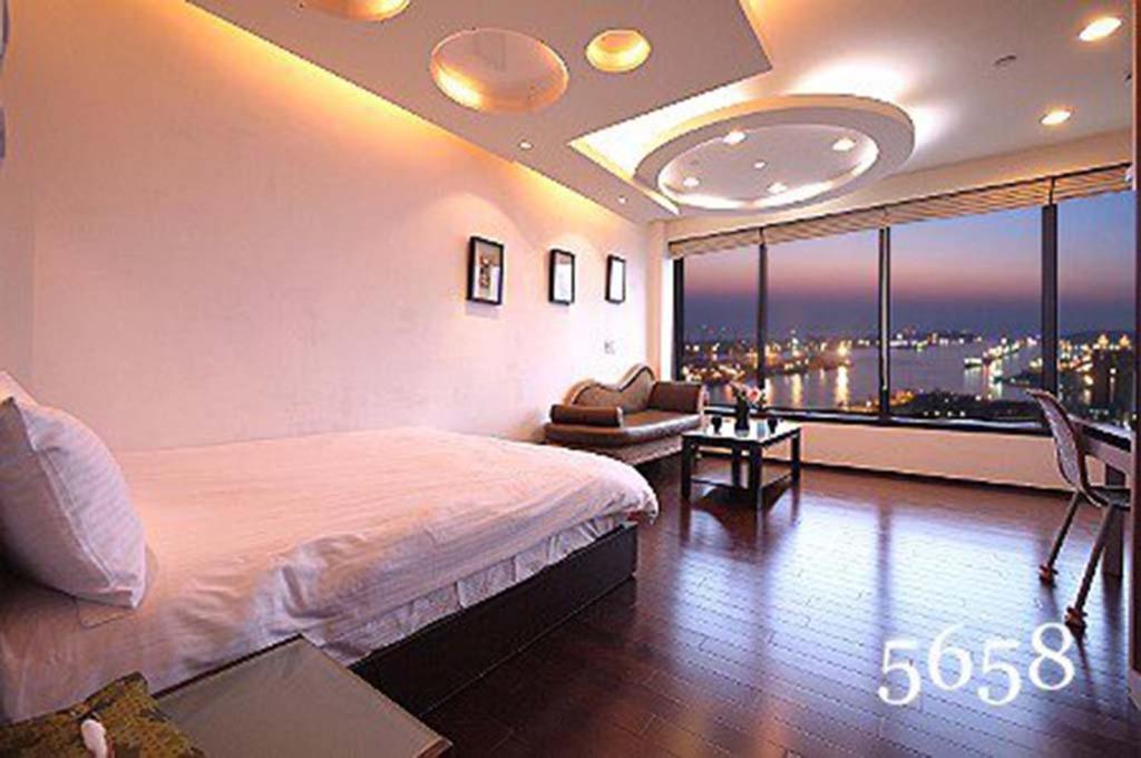 85 Happy Holiday Hotell Kaohsiung Eksteriør bilde